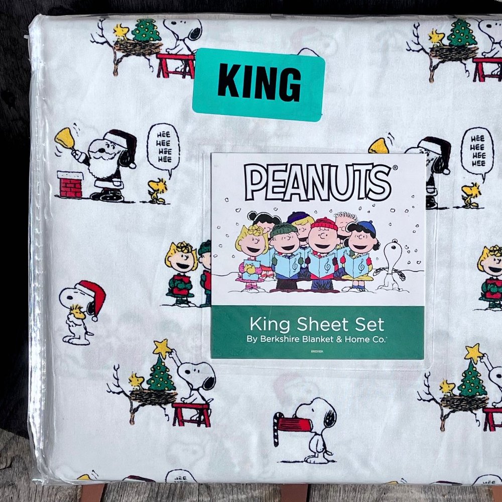 PEANUTS SNOOPY Christmas Choir Santa Carollers KING Sheet Set - King Size